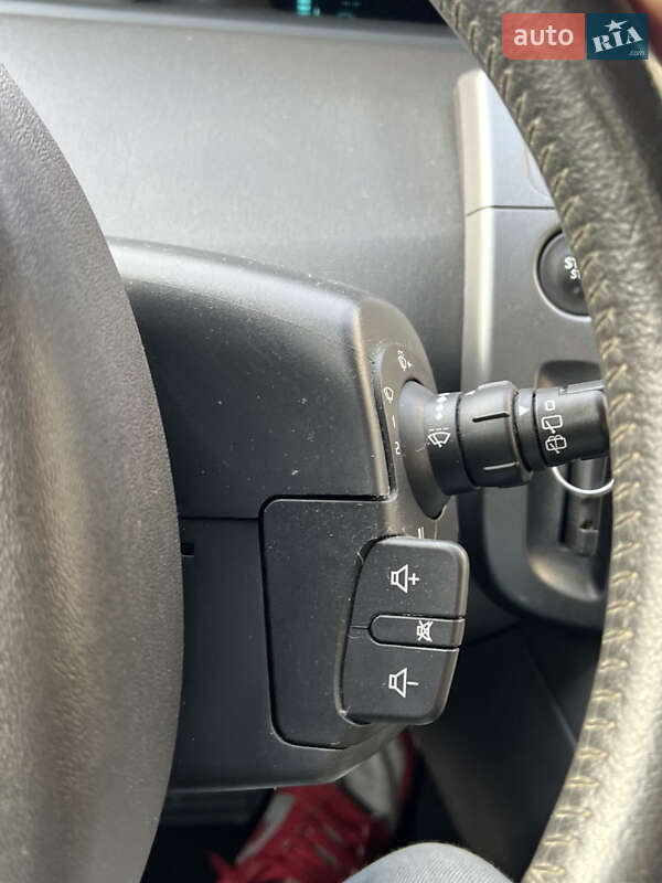 Минивэн Renault Scenic 2005 в Коломые