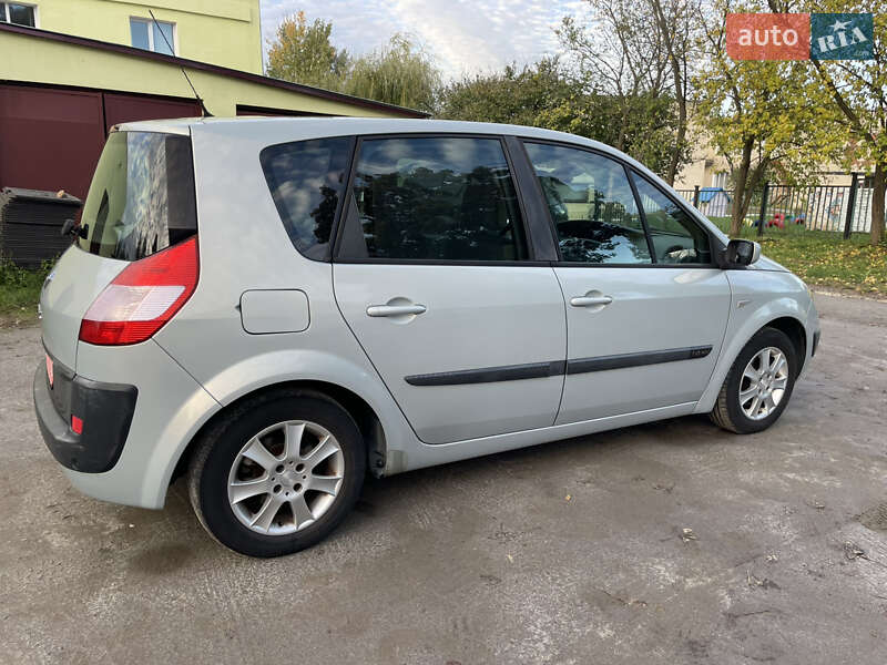 Минивэн Renault Scenic 2004 в Красилове