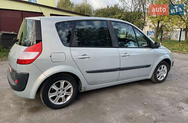 Минивэн Renault Scenic 2004 в 