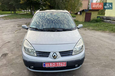 Минивэн Renault Scenic 2004 в 