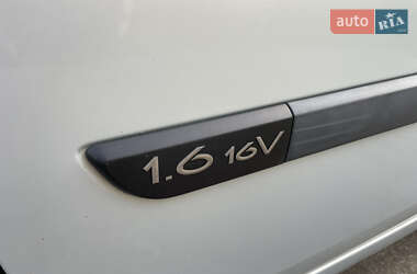Минивэн Renault Scenic 2004 в 