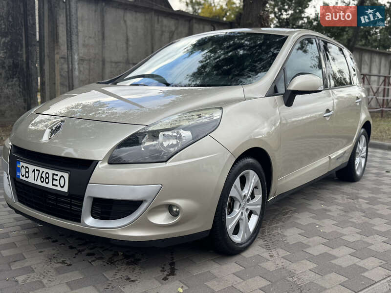 Мінівен Renault Scenic 2010 в Лубнах