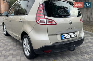 Минивэн Renault Scenic 2010 в 