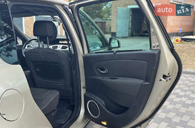 Минивэн Renault Scenic 2010 в 