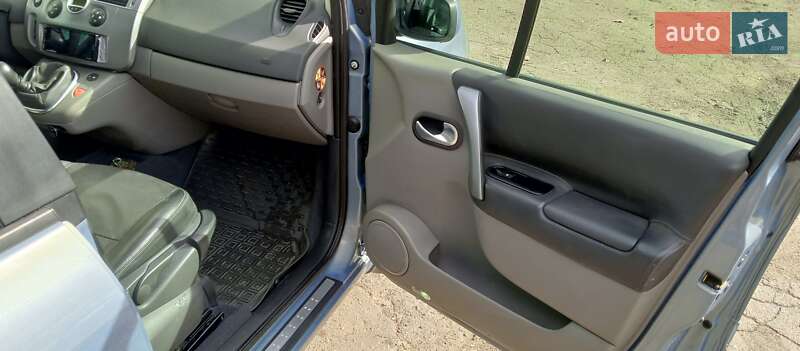 Минивэн Renault Scenic 2006 в Николаеве фото 20 Минивэн Renault Scenic 2006 в Николаеве