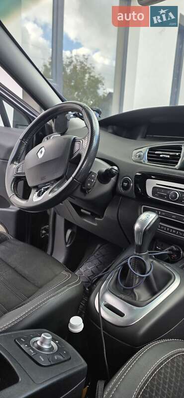 Минивэн Renault Scenic 2015 в Луцке