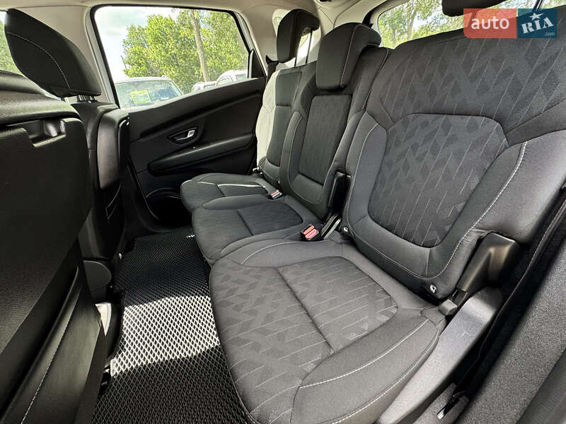 Мінівен Renault Scenic 2018 в Умані