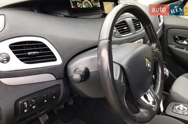 Минивэн Renault Scenic 2014 в 