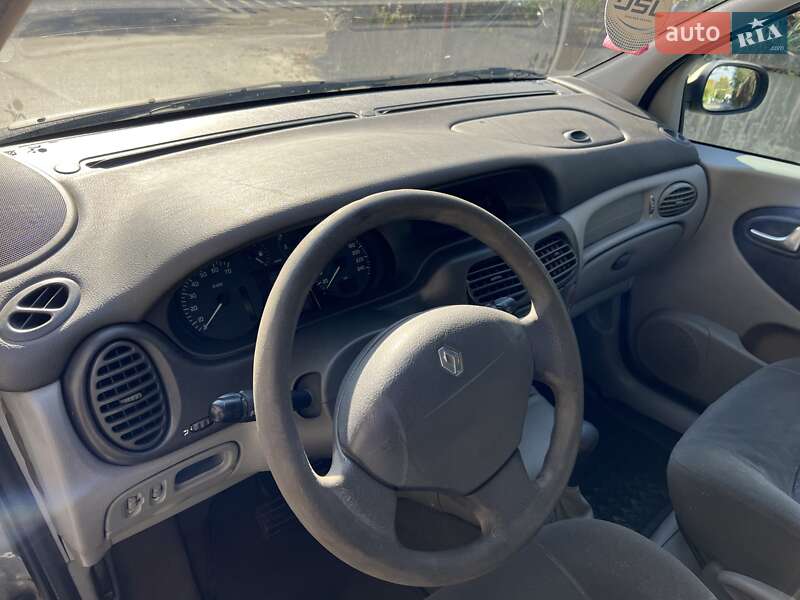 Минивэн Renault Scenic 2003 в Черновцах