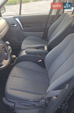 Минивэн Renault Scenic 2009 в 