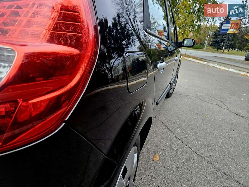 Минивэн Renault Scenic 2008 в Полтаве