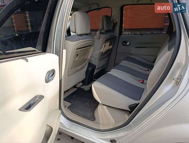 Минивэн Renault Scenic 2005 в Виннице