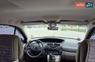 Минивэн Renault Scenic 2005 в 