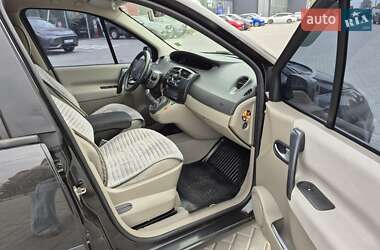Минивэн Renault Scenic 2005 в 