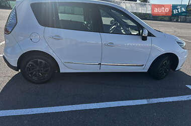 Мінівен Renault Scenic 2015 в 