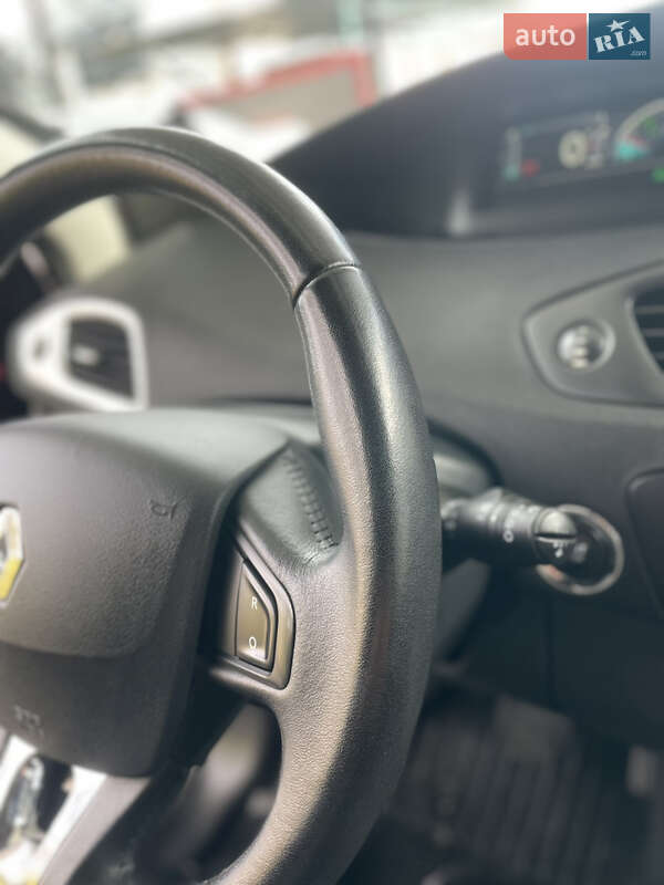 Минивэн Renault Scenic 2013 в Виннице