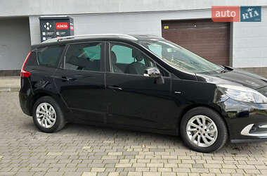 Минивэн Renault Scenic 2015 в 