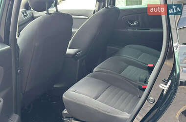 Минивэн Renault Scenic 2015 в 