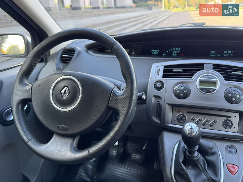 Минивэн Renault Scenic 2007 в Ровно