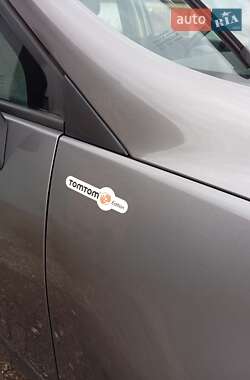 Минивэн Renault Scenic 2011 в 