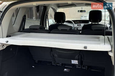 Минивэн Renault Scenic 2014 в 