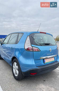 Минивэн Renault Scenic 2014 в 