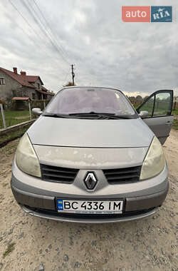 Минивэн Renault Scenic 2004 в 