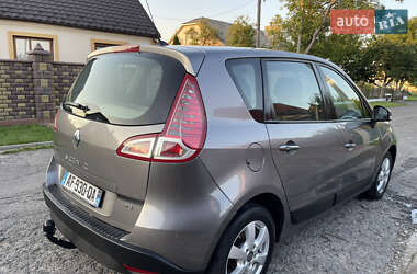 Минивэн Renault Scenic 2009 в 