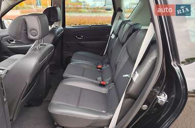 Минивэн Renault Scenic 2014 в 