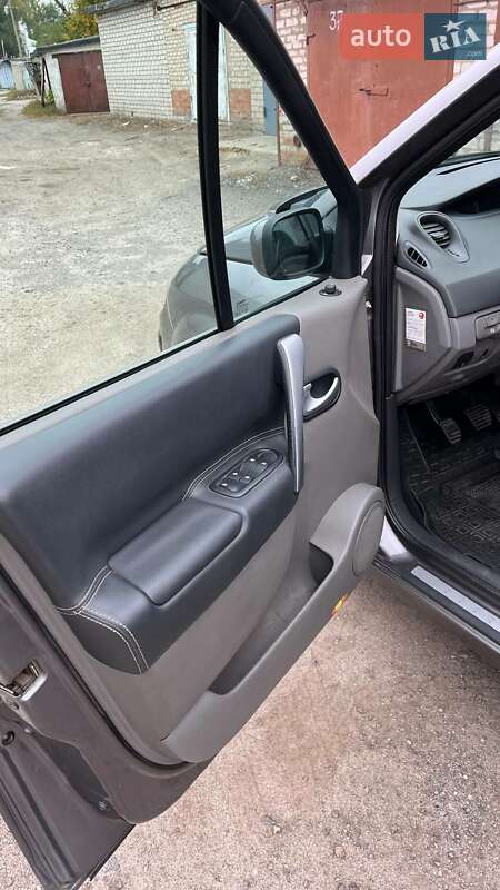 Минивэн Renault Scenic 2009 в Павлограде