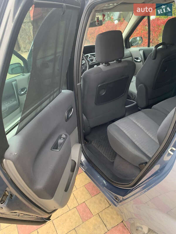 Минивэн Renault Scenic 2007 в Золочеве