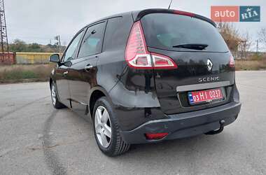 Мінівен Renault Scenic 2010 в  фото 9 Мінівен Renault Scenic 2010 в