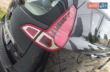 Минивэн Renault Scenic 2011 в 