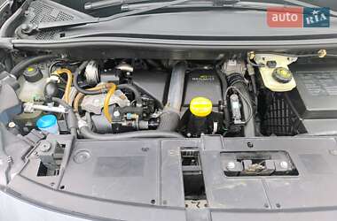 Минивэн Renault Scenic 2011 в 