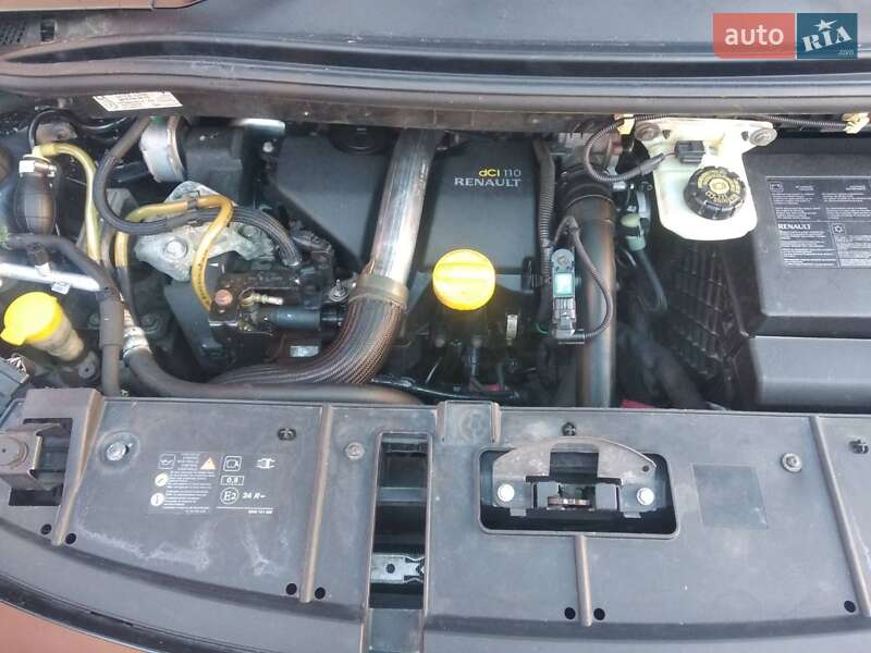 Мінівен Renault Scenic 2011 в Гайвороні фото 21 Мінівен Renault Scenic 2011 в Гайвороні