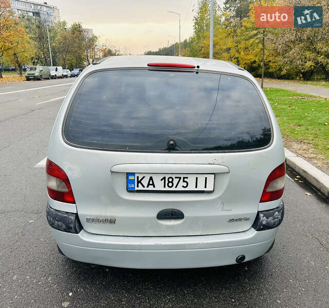 Мінівен Renault Scenic 2001 в Києві