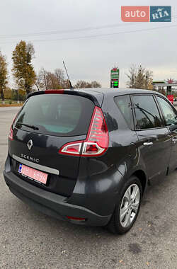 Минивэн Renault Scenic 2009 в 