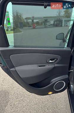 Минивэн Renault Scenic 2009 в 
