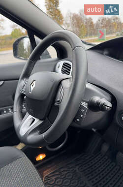 Минивэн Renault Scenic 2009 в 