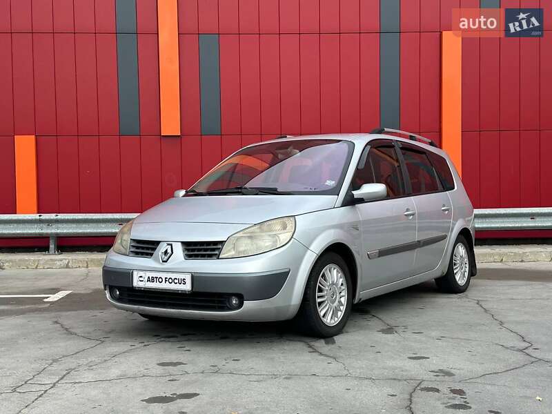 Мінівен Renault Scenic 2005 в  фото Мінівен Renault Scenic 2005 в