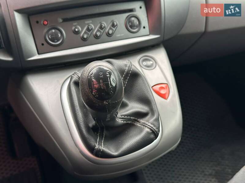 Минивэн Renault Scenic 2005 в Киеве фото 24 Минивэн Renault Scenic 2005 в Киеве