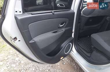 Минивэн Renault Scenic 2009 в 