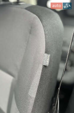 Минивэн Renault Scenic 2012 в 