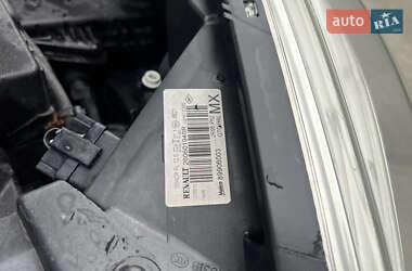 Минивэн Renault Scenic 2012 в 