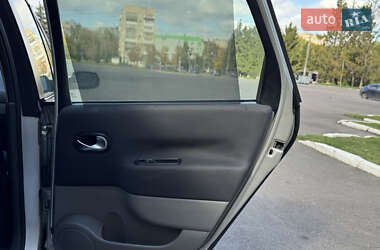 Мінівен Renault Scenic 2007 в  фото 45 Мінівен Renault Scenic 2007 в