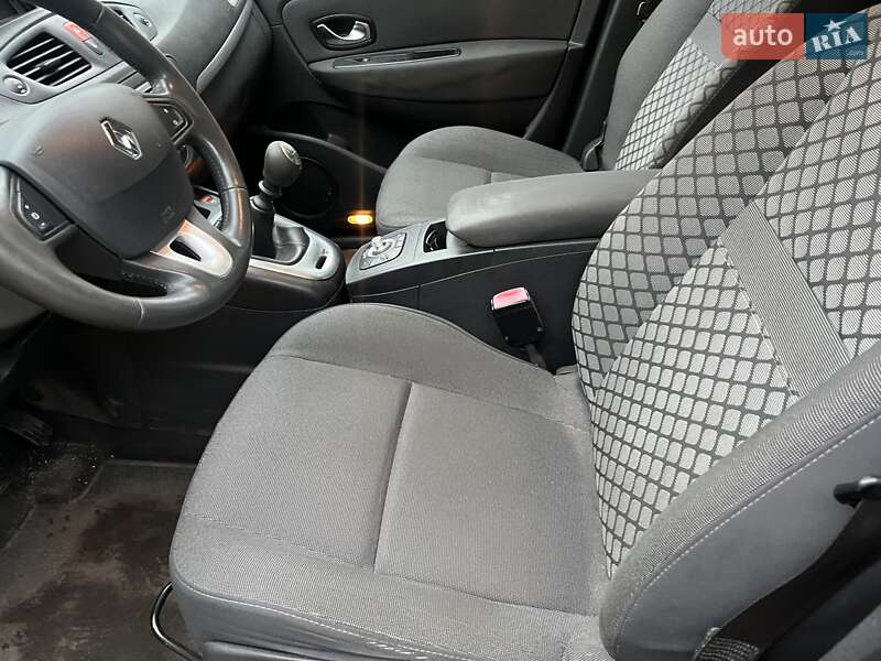 Мінівен Renault Scenic 2010 в Сумах фото 9 Мінівен Renault Scenic 2010 в Сумах