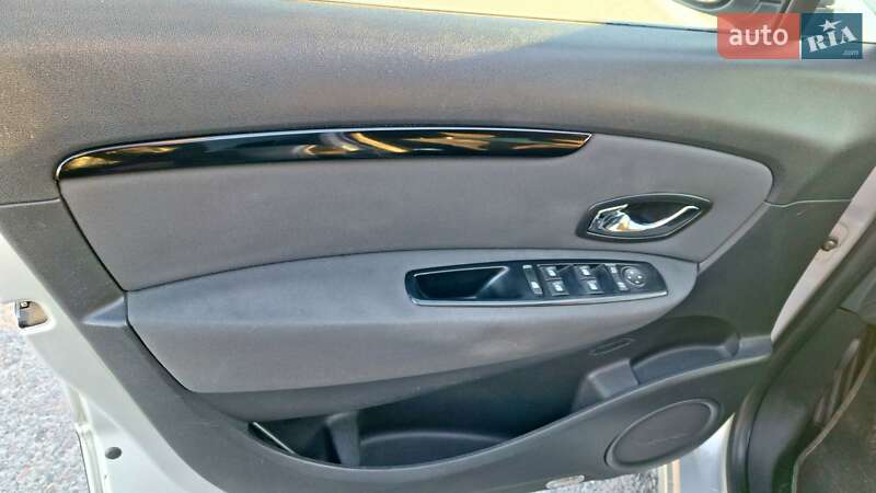 Мінівен Renault Scenic 2012 в Львові фото 19 Мінівен Renault Scenic 2012 в Львові