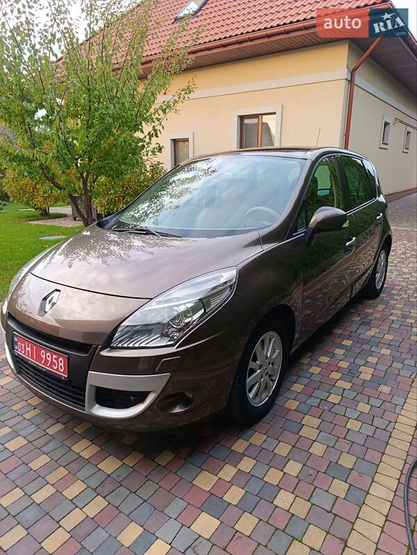 Мінівен Renault Scenic 2009 в Луцьку