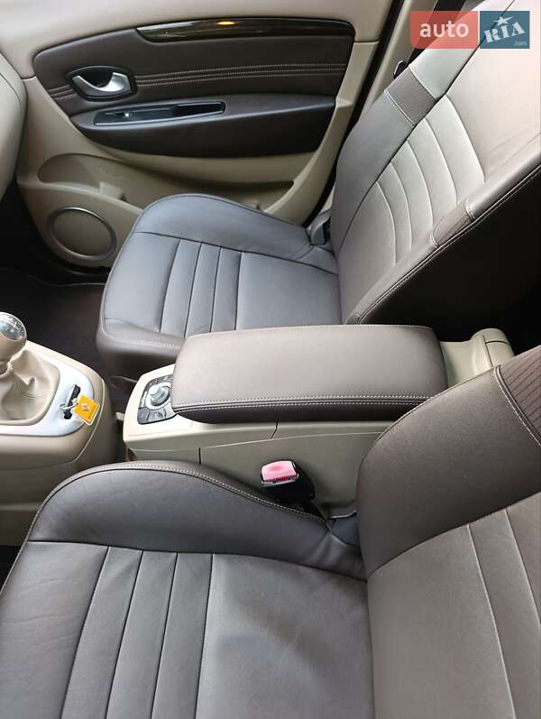 Мінівен Renault Scenic 2009 в Луцьку