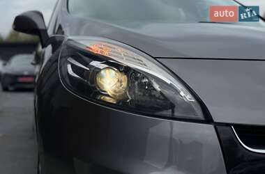 Мінівен Renault Scenic 2012 в  фото 8 Мінівен Renault Scenic 2012 в